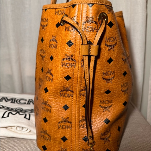 ‼️Buyers Appreciation‼️MCM Medium Vasetos Tote Bag - Picture 5 of 13